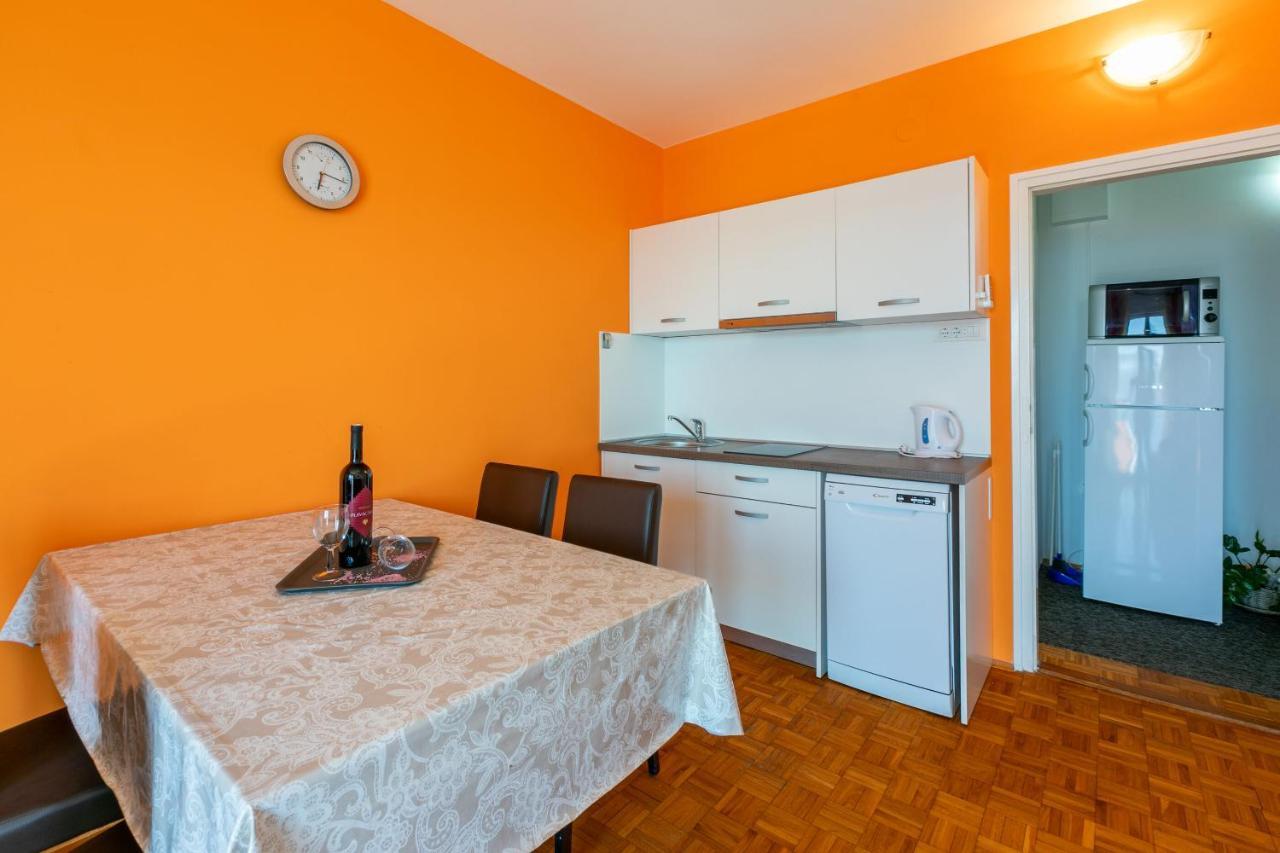 Apartment Mira Crikvenica Buitenkant foto