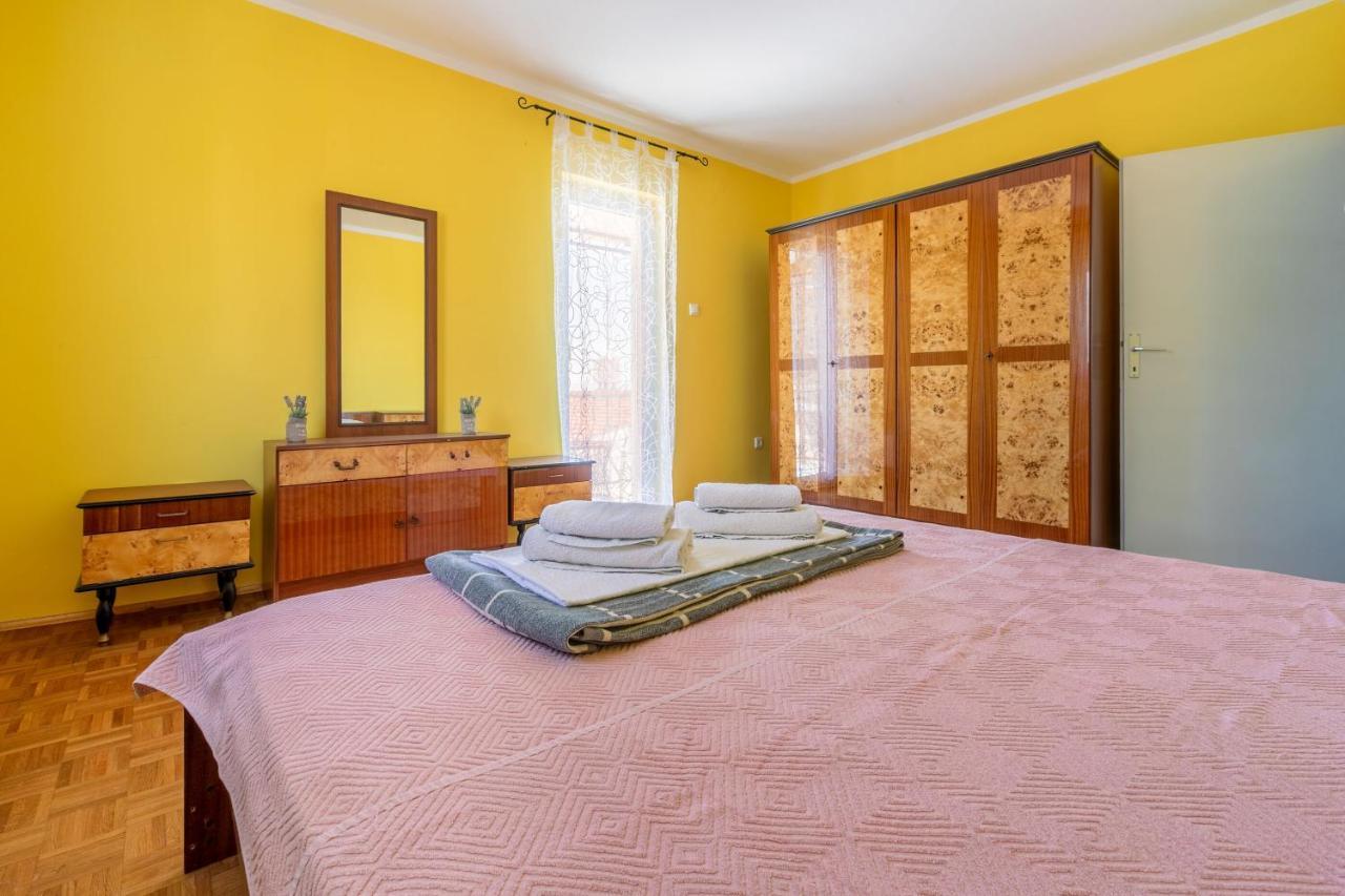Apartment Mira Crikvenica Buitenkant foto